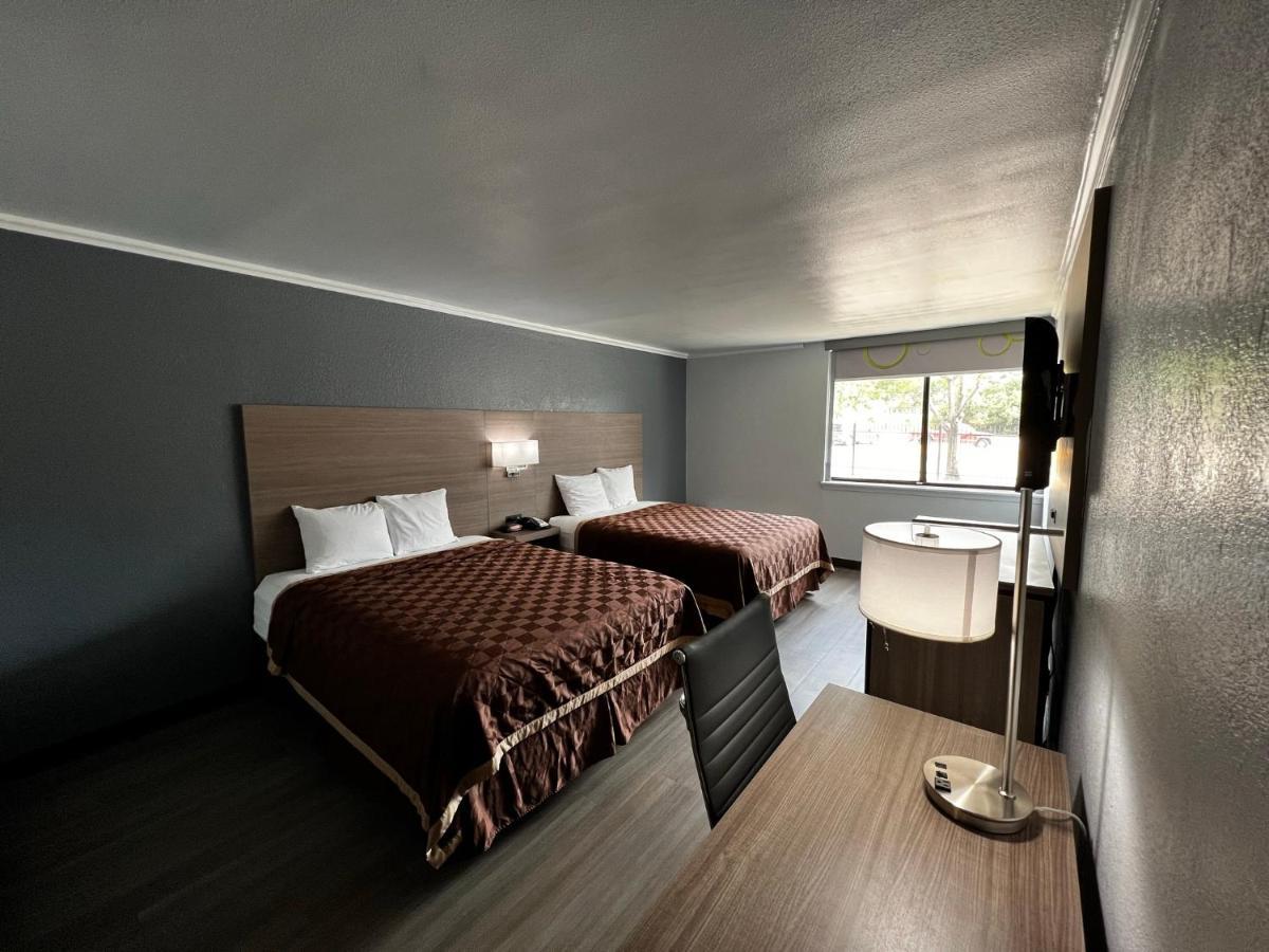 Super 8 By Wyndham Fort Worth Entertainment District Buitenkant foto