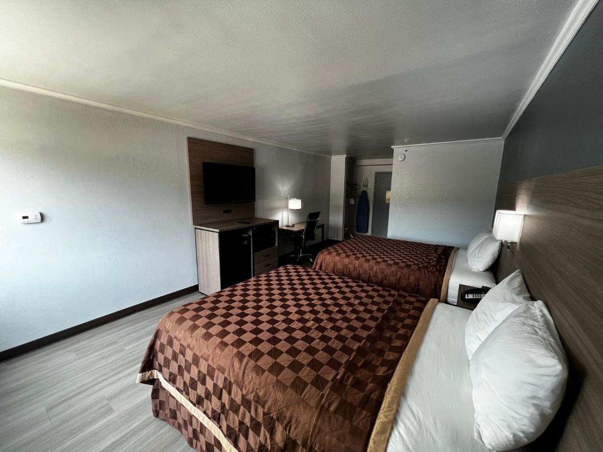 Super 8 By Wyndham Fort Worth Entertainment District Buitenkant foto