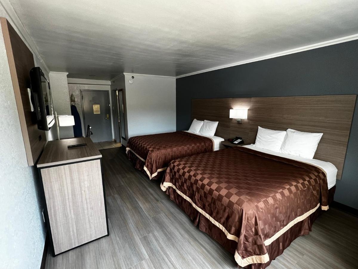 Super 8 By Wyndham Fort Worth Entertainment District Buitenkant foto
