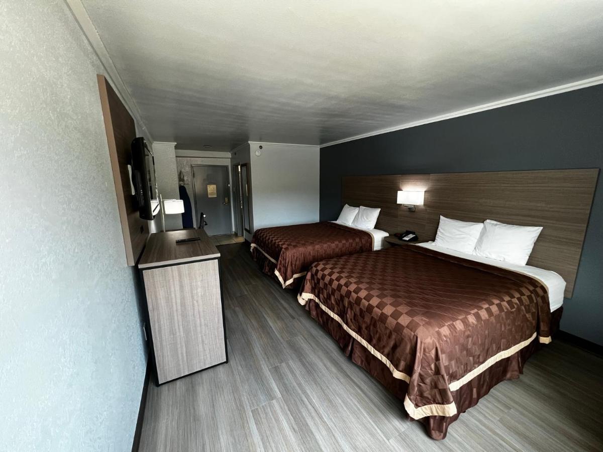 Super 8 By Wyndham Fort Worth Entertainment District Buitenkant foto