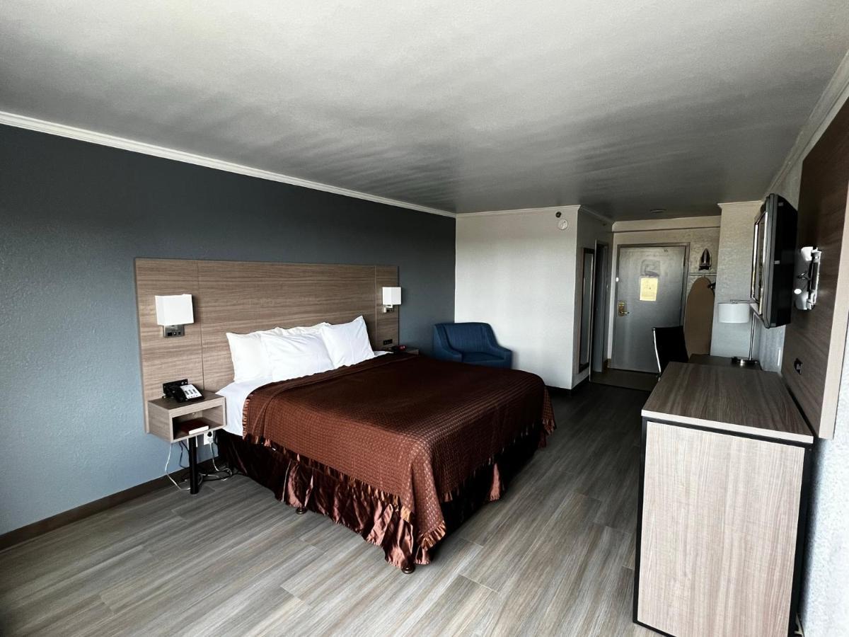 Super 8 By Wyndham Fort Worth Entertainment District Buitenkant foto