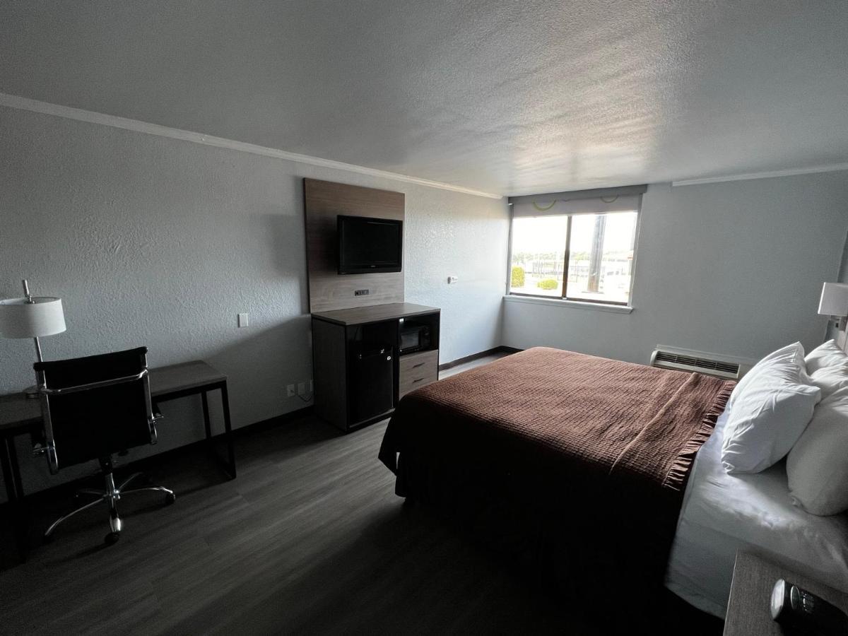 Super 8 By Wyndham Fort Worth Entertainment District Buitenkant foto