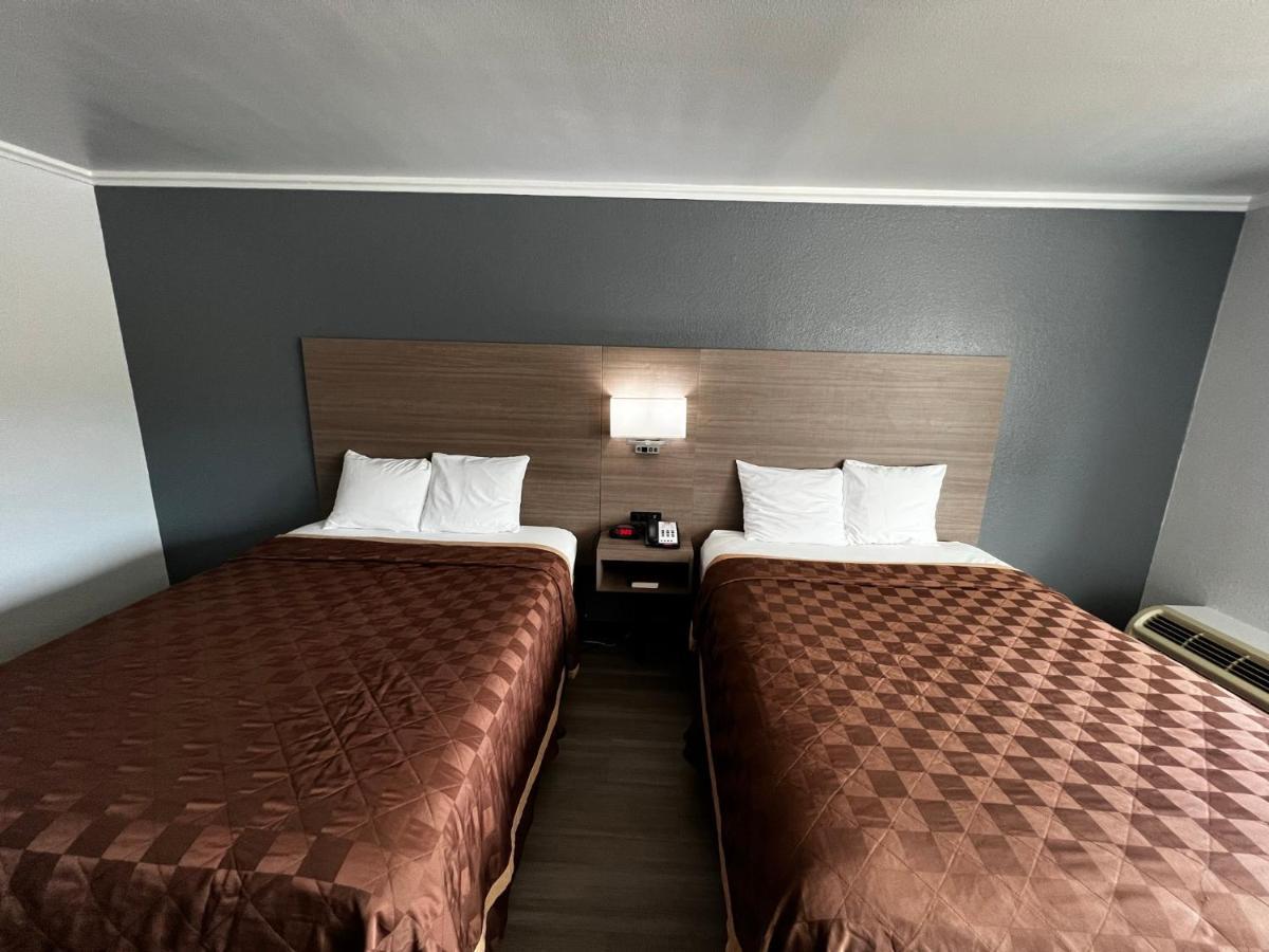 Super 8 By Wyndham Fort Worth Entertainment District Buitenkant foto